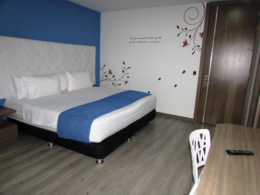 Aw Hotel Plaza Miranda Bogota Ruang foto