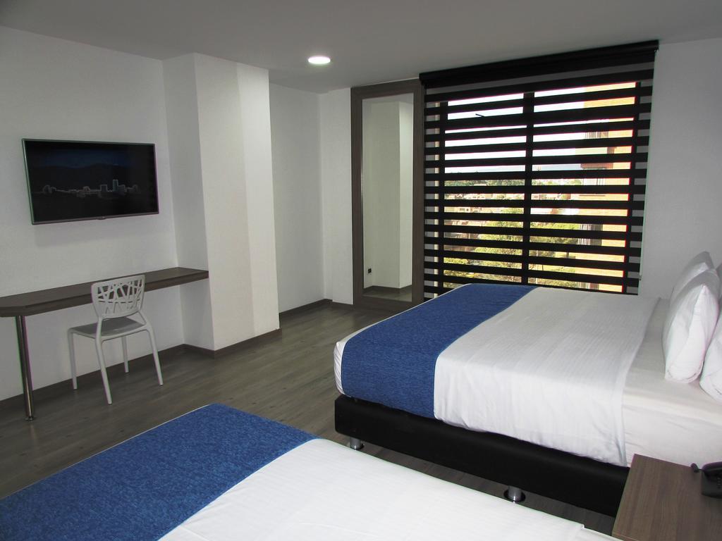 Aw Hotel Plaza Miranda Bogota Bagian luar foto